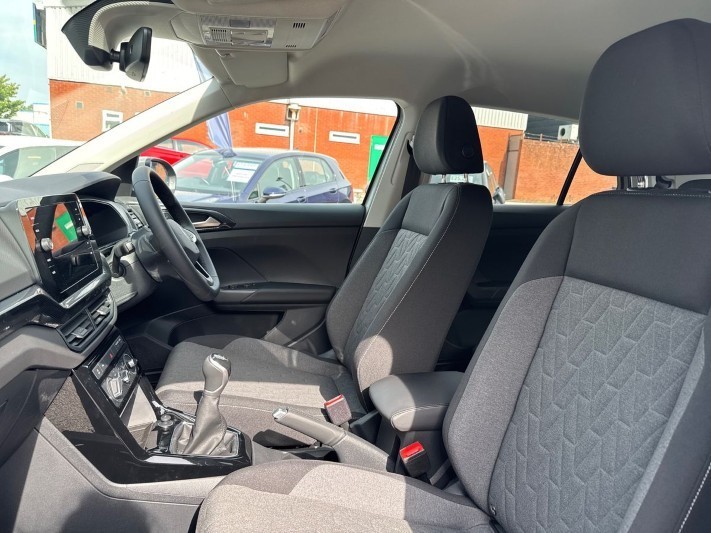  VOLKSWAGEN T-CROSS 1.0 TSI 115 Match 5dr 5449040
