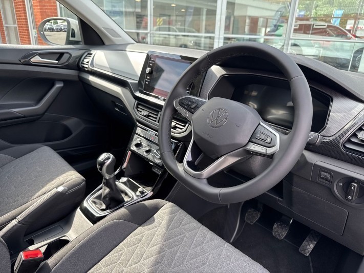  VOLKSWAGEN T-CROSS 1.0 TSI 115 Match 5dr 5449017