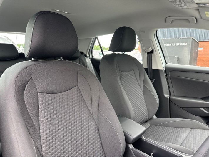  VOLKSWAGEN T-ROC 1.5 eTSI Life 5dr DSG 5468982