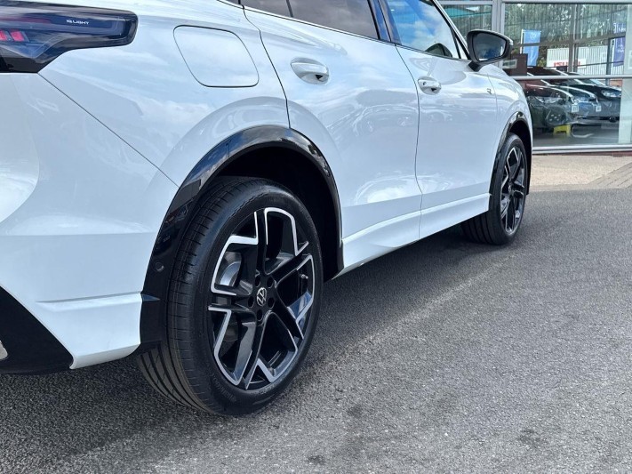  VOLKSWAGEN TIGUAN 1.5 eTSI 150 R-Line 5dr DSG 5818529