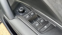 VOLKSWAGEN TIGUAN 1.5 eTSI 150 R-Line 5dr DSG 5823786