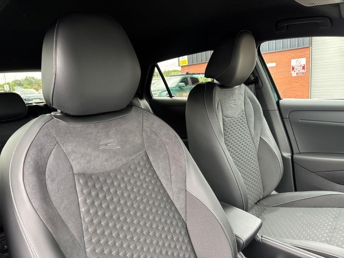  VOLKSWAGEN T-ROC 1.5 eTSI 150 R-Line 5dr DSG [Leather Comfort/Tech] 5797930