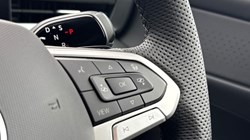 VOLKSWAGEN T-ROC 1.5 eTSI 150 R-Line 5dr DSG 5580648
