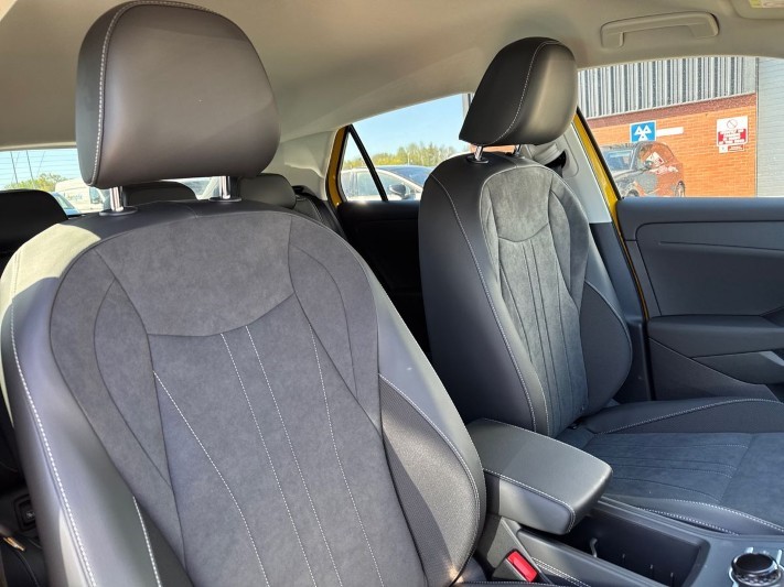  VOLKSWAGEN T-ROC 1.5 eTSI Style 5dr DSG 5354330