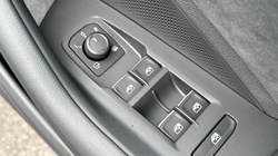 VOLKSWAGEN PASSAT 1.5 eTSI R-Line 5dr DSG 5578294