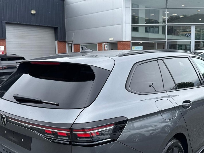 VOLKSWAGEN PASSAT 1.5 eTSI R-Line 5dr DSG 5578318