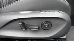 VOLKSWAGEN PASSAT 1.5 eTSI R-Line 5dr DSG 5578295