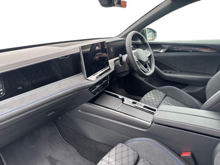  VOLKSWAGEN PASSAT 1.5 eTSI R-Line 5dr DSG 5578280