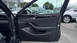 VOLKSWAGEN PASSAT 1.5 eTSI R-Line 5dr DSG 5578292