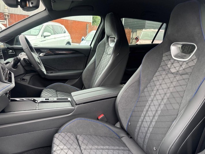  VOLKSWAGEN PASSAT 1.5 eTSI R-Line 5dr DSG 5578314