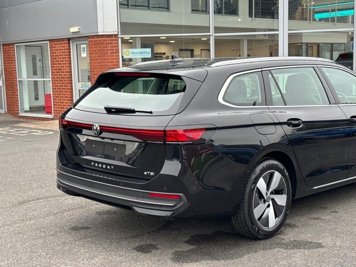 VOLKSWAGEN PASSAT 1.5 eTSI Life 5dr DSG 5844373