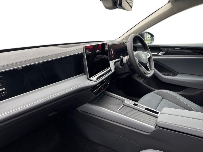  VOLKSWAGEN PASSAT 1.5 eTSI Life 5dr DSG 5844329