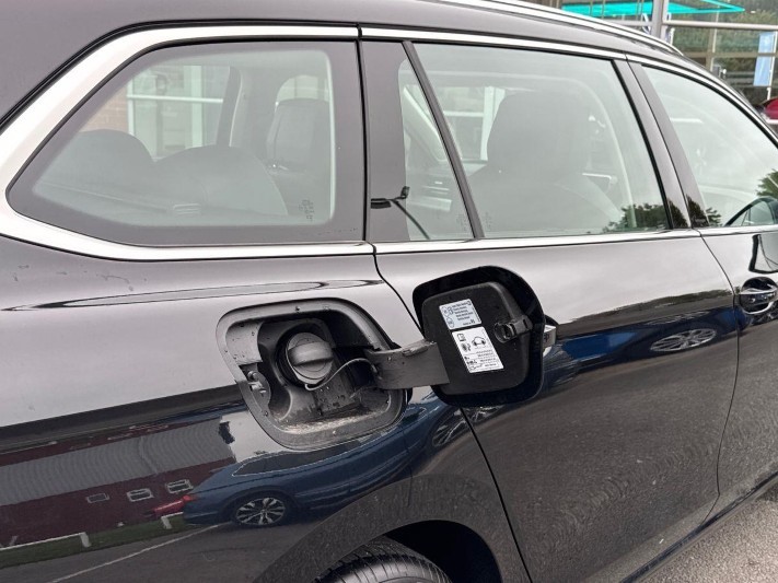  VOLKSWAGEN PASSAT 1.5 eTSI Life 5dr DSG 5844382