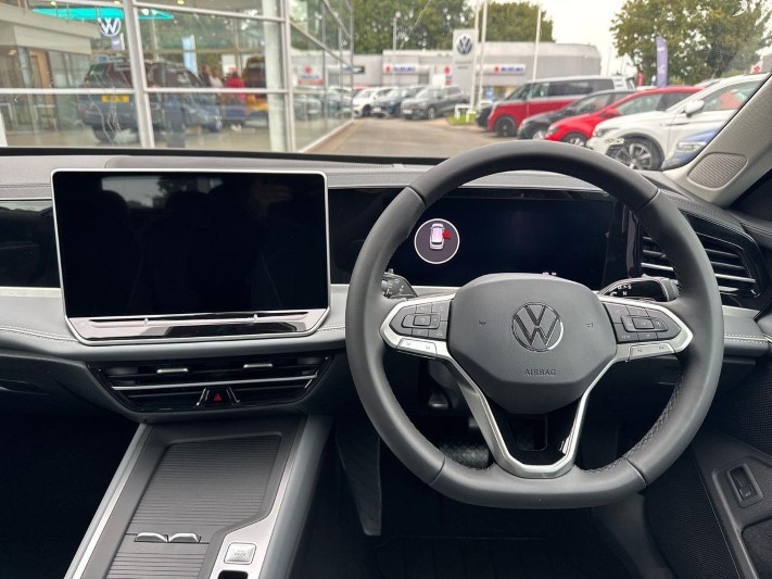  VOLKSWAGEN PASSAT 1.5 eTSI Life 5dr DSG 5844351