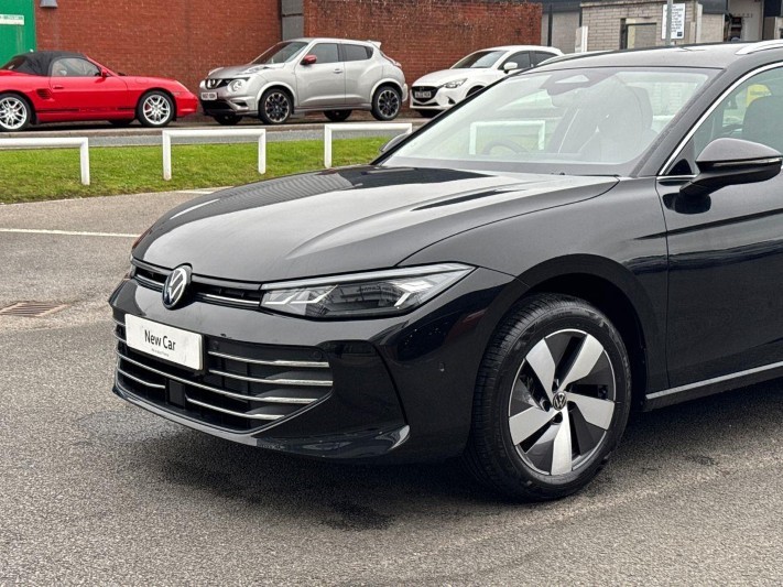  VOLKSWAGEN PASSAT 1.5 eTSI Life 5dr DSG 5844371