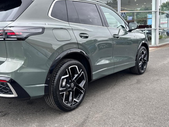  VOLKSWAGEN TIGUAN 2.0 TDI R-Line 5dr DSG 5589798
