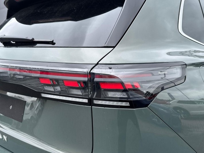  VOLKSWAGEN TIGUAN 2.0 TDI R-Line 5dr DSG 5589802