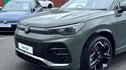 VOLKSWAGEN TIGUAN 2.0 TDI R-Line 5dr DSG 5589801