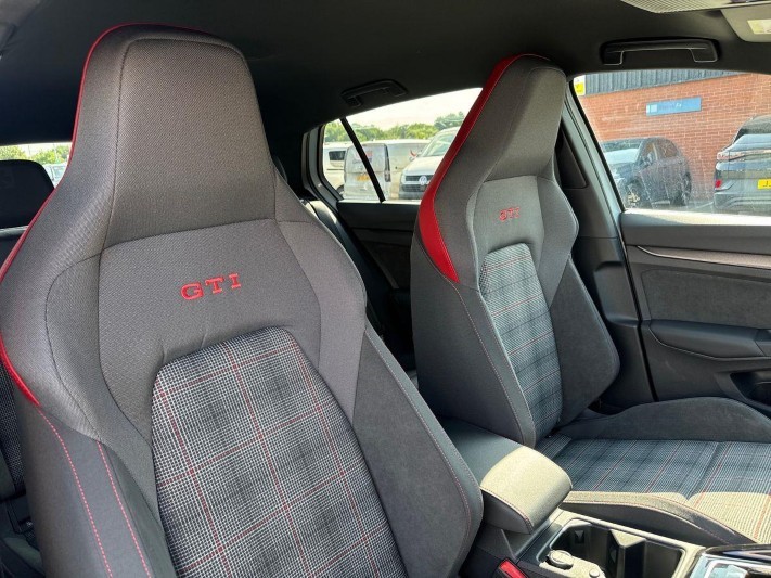  VOLKSWAGEN GOLF 2.0 TSI 265 GTI 5dr DSG 5602065