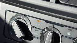 VOLKSWAGEN POLO 1.0 Life 5dr 5950873