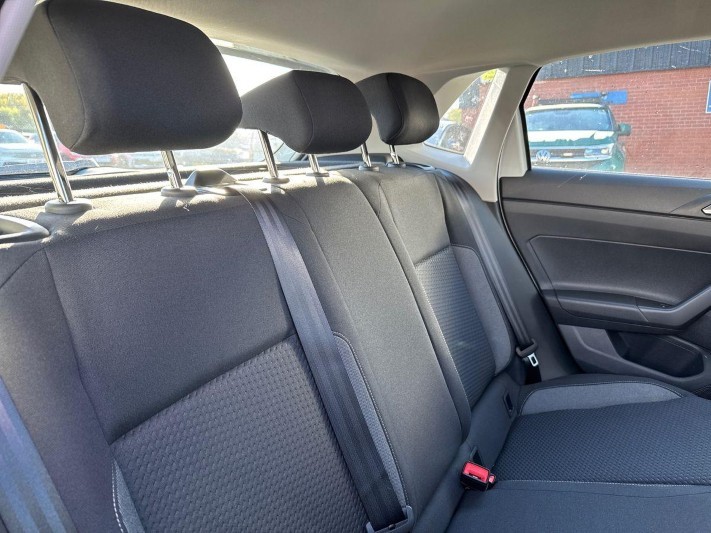  VOLKSWAGEN POLO 1.0 Life 5dr 5950877