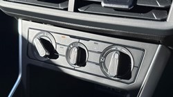 VOLKSWAGEN POLO 1.0 Life 5dr 5950871