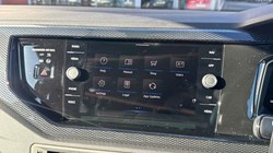 VOLKSWAGEN POLO 1.0 Life 5dr 5950909