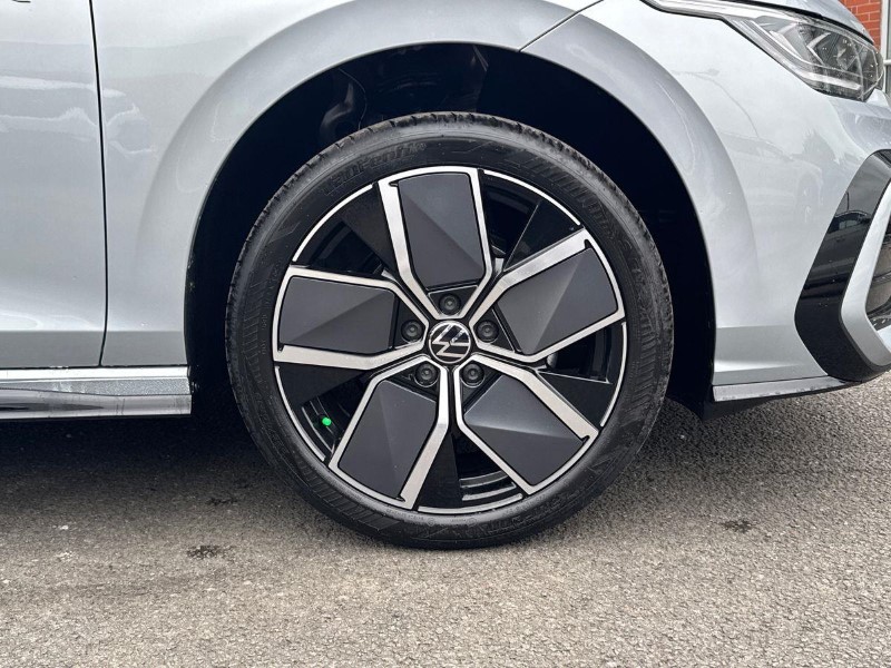  VOLKSWAGEN GOLF 1.5 TSI 150 R-Line 5dr 5590418