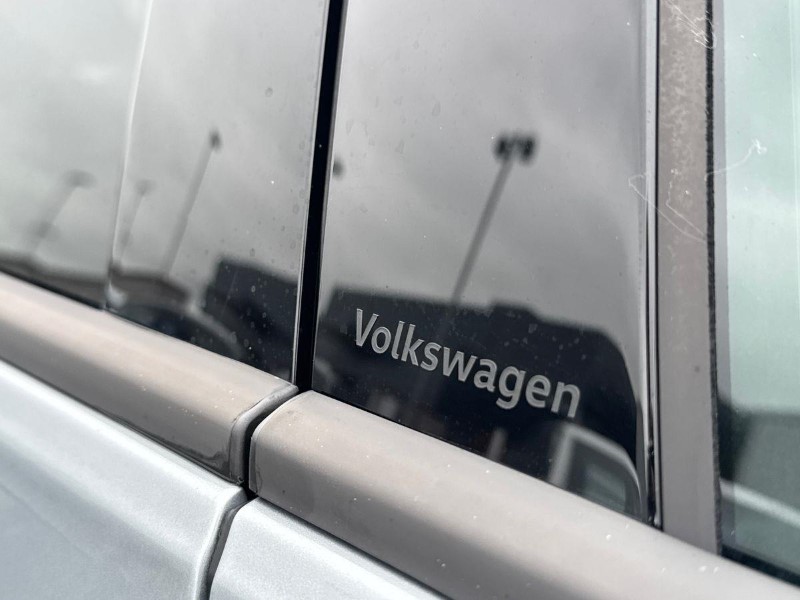  VOLKSWAGEN GOLF 1.5 TSI 150 R-Line 5dr 5590474