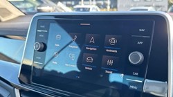 VOLKSWAGEN T-ROC 1.5 TSI R-Line 2dr DSG 5891980