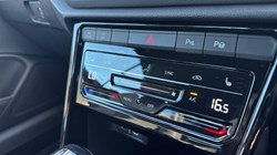 VOLKSWAGEN T-ROC 1.5 TSI R-Line 2dr DSG 5891984