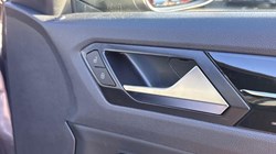VOLKSWAGEN T-ROC 1.5 TSI R-Line 2dr DSG 5892015