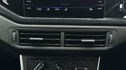 VOLKSWAGEN POLO 1.0 TSI Match 5dr 5815589