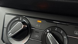 VOLKSWAGEN POLO 1.0 TSI Match 5dr 5815588