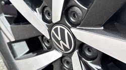 VOLKSWAGEN POLO 1.0 TSI Match 5dr 5815535
