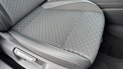 VOLKSWAGEN T-ROC 1.5 eTSI 150 R-Line 5dr DSG 5800311