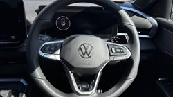 VOLKSWAGEN T-ROC 1.5 eTSI 150 R-Line 5dr DSG 5803679