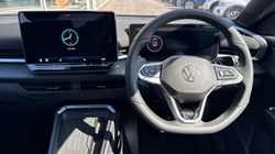 VOLKSWAGEN T-ROC 1.5 eTSI 150 R-Line 5dr DSG 5803683