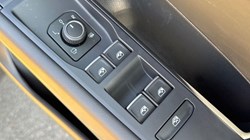 VOLKSWAGEN T-ROC 1.5 eTSI 150 R-Line 5dr DSG 5803675
