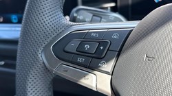 VOLKSWAGEN T-ROC 1.5 eTSI 150 R-Line 5dr DSG 5803680