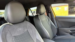VOLKSWAGEN T-ROC 1.5 eTSI 150 R-Line 5dr DSG 5803671