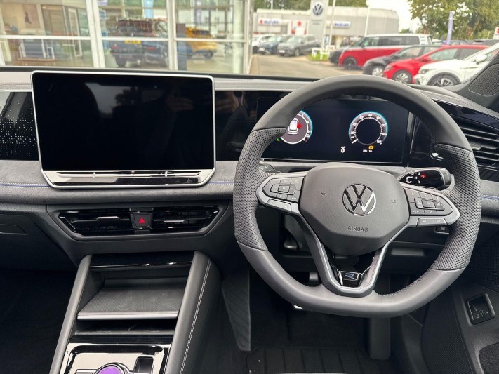  VOLKSWAGEN TIGUAN 1.5 TSI eHybrid R-Line 5dr DSG 5844666