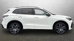 VOLKSWAGEN TIGUAN 1.5 TSI eHybrid R-Line 5dr DSG 5844646