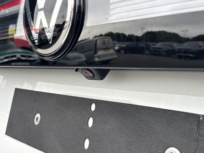  VOLKSWAGEN TIGUAN 1.5 TSI eHybrid R-Line 5dr DSG 5844690