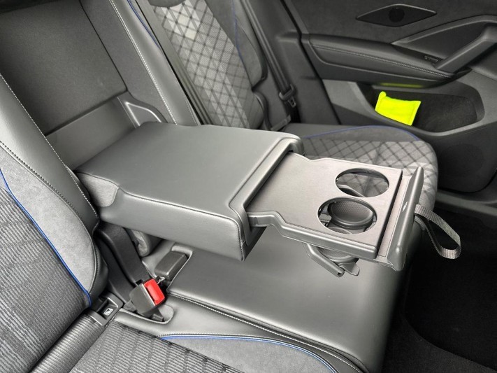  VOLKSWAGEN TIGUAN 1.5 TSI eHybrid R-Line 5dr DSG 5844701