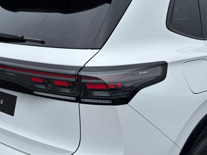  VOLKSWAGEN TIGUAN 1.5 TSI eHybrid R-Line 5dr DSG 5844687