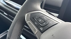 VOLKSWAGEN T-ROC 1.5 eTSI 150 R-Line 5dr DSG 5823515