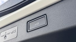 VOLKSWAGEN T-ROC 1.5 eTSI 150 R-Line 5dr DSG 5823533