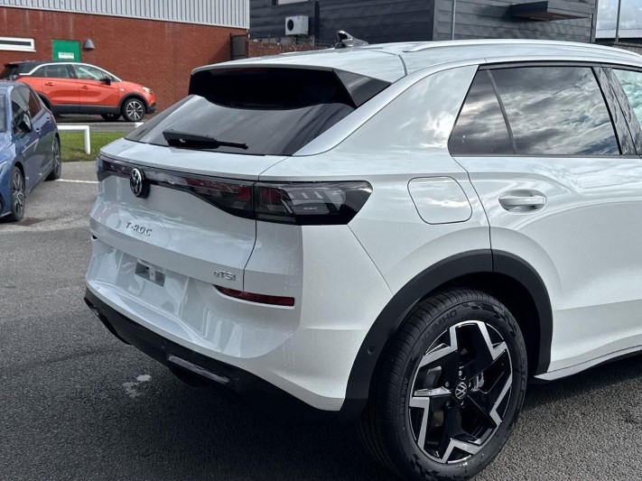  VOLKSWAGEN T-ROC 1.5 eTSI 150 R-Line 5dr DSG 5823540