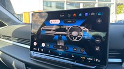 VOLKSWAGEN T-ROC 1.5 eTSI 150 R-Line 5dr DSG 5948878
